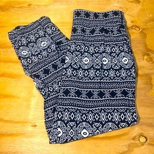 Size S. Suppppper comfy pants!